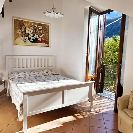 Anthea 4*