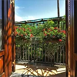 Anthea Bed & Breakfast 4*