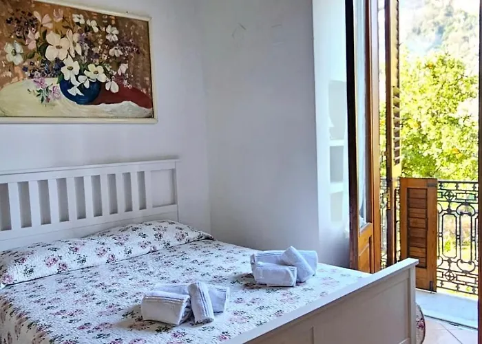 Anthea Bed and Breakfast 4*